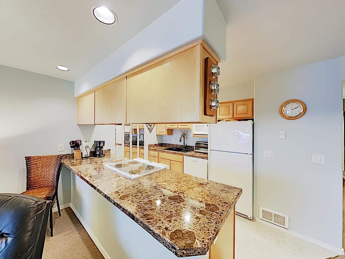 New Listing! Bay-View Beauty With Private Balcony Condo Lincoln City Exterior foto